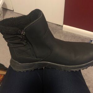 Eddie Bauer Midnight Black Outerwear, Warm inside. Comfy